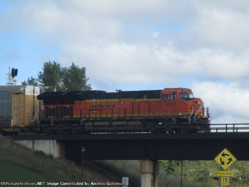 BNSF 3935